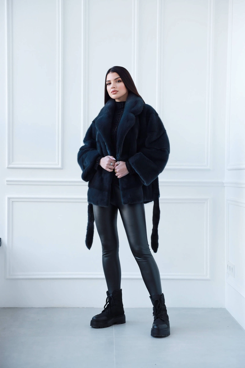 Классическая норковая шуба в цвете blue jeans