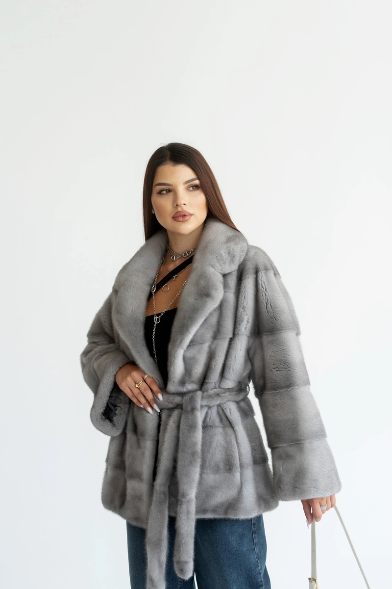 Classic mink coat in sapphire color
