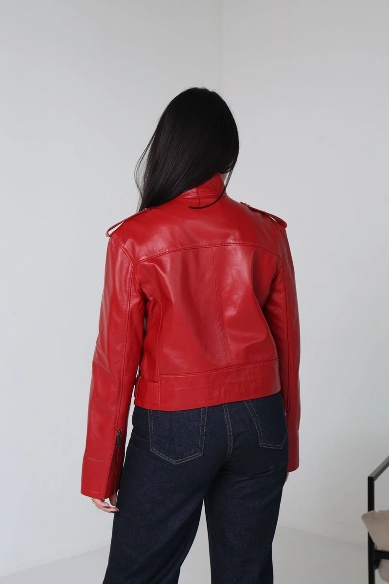 Cropped jacket in rich red colour 