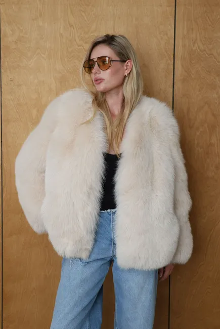 Beige Arctic fox fur coat without a collar