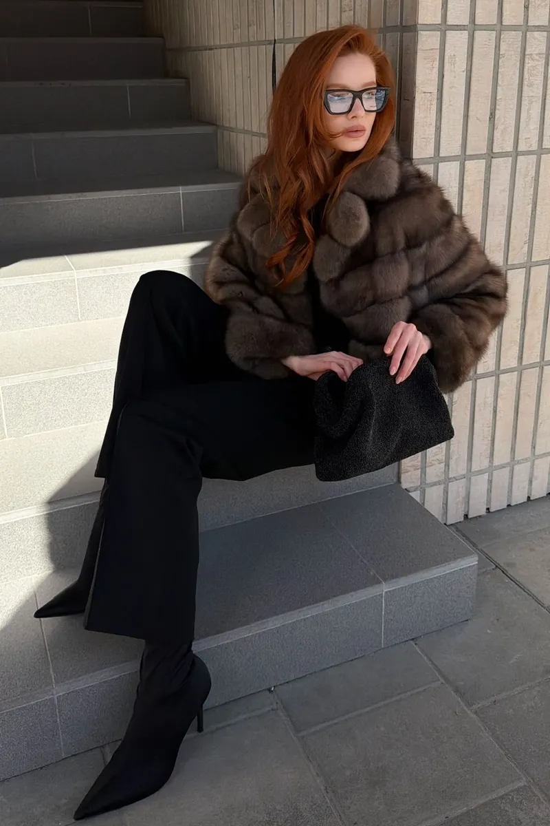 Sable fur coat designed for driving comfort