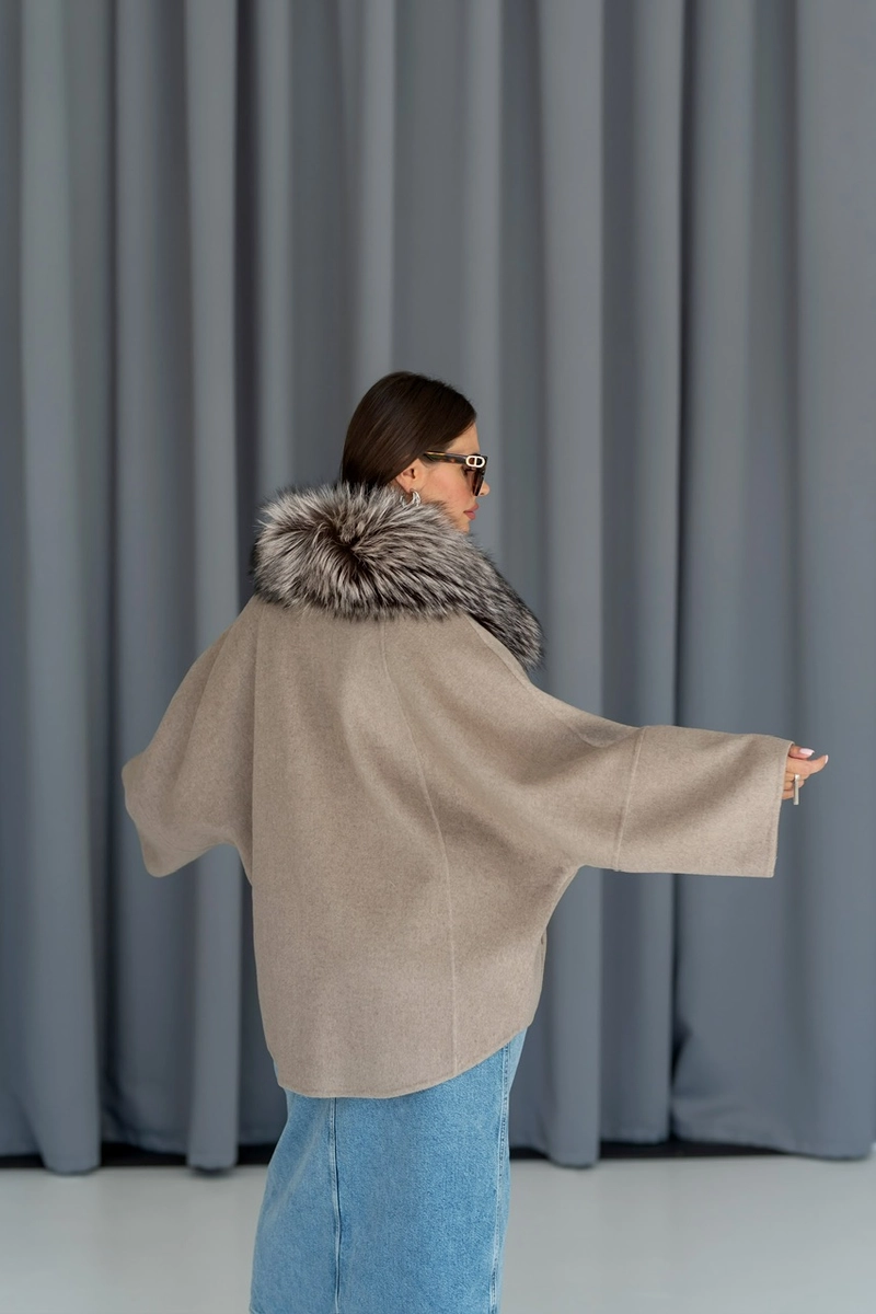 Cashmere and wool coat with fox fur