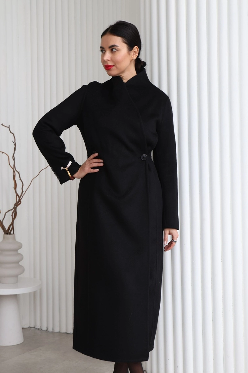 Silhouette coat with a shawl collar
