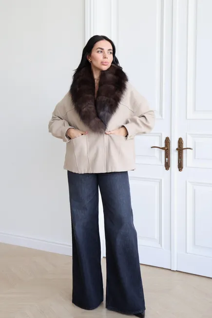 Premium coat crafted from Italian Marini fabric