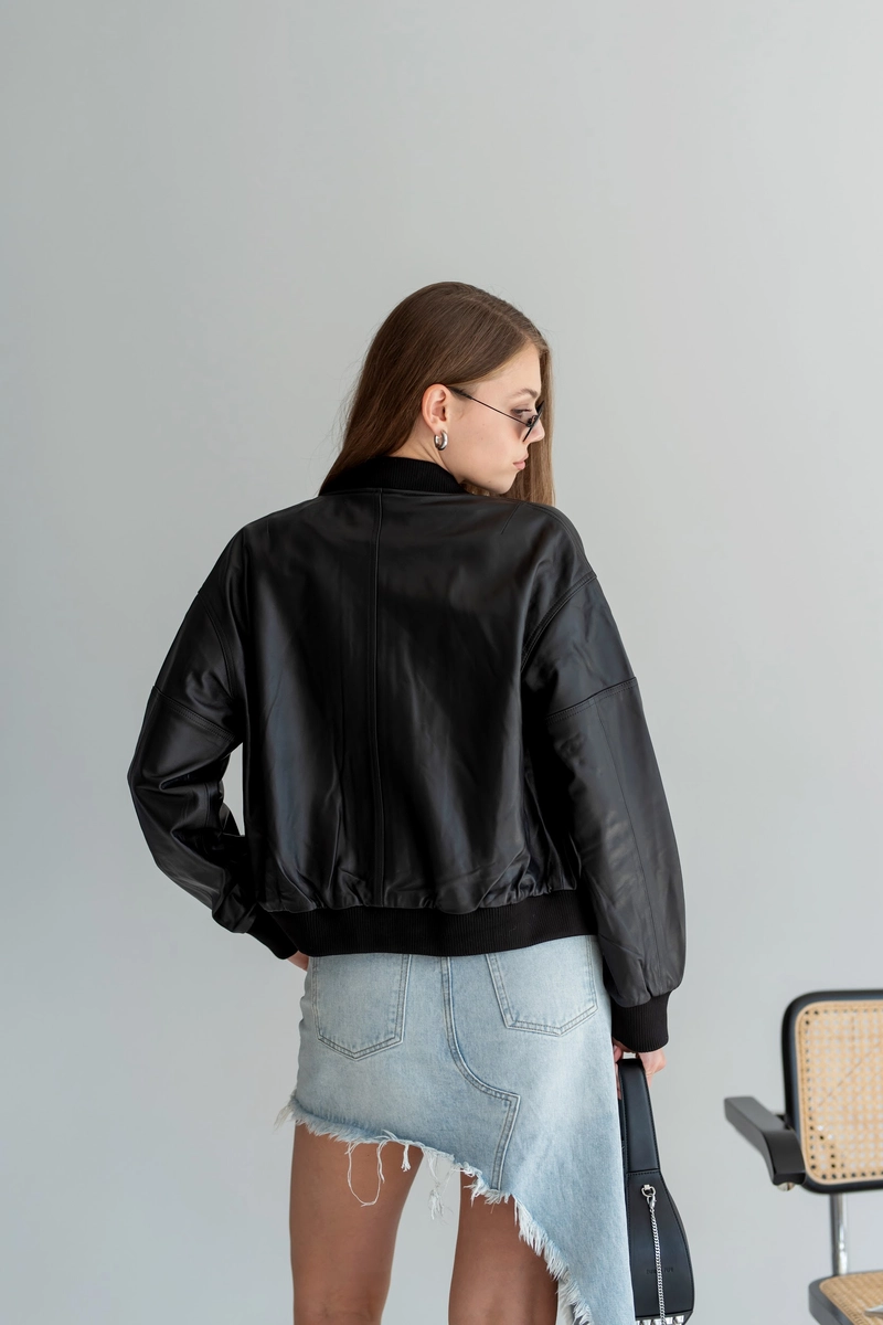 Классический бомбер из гладкой кожи