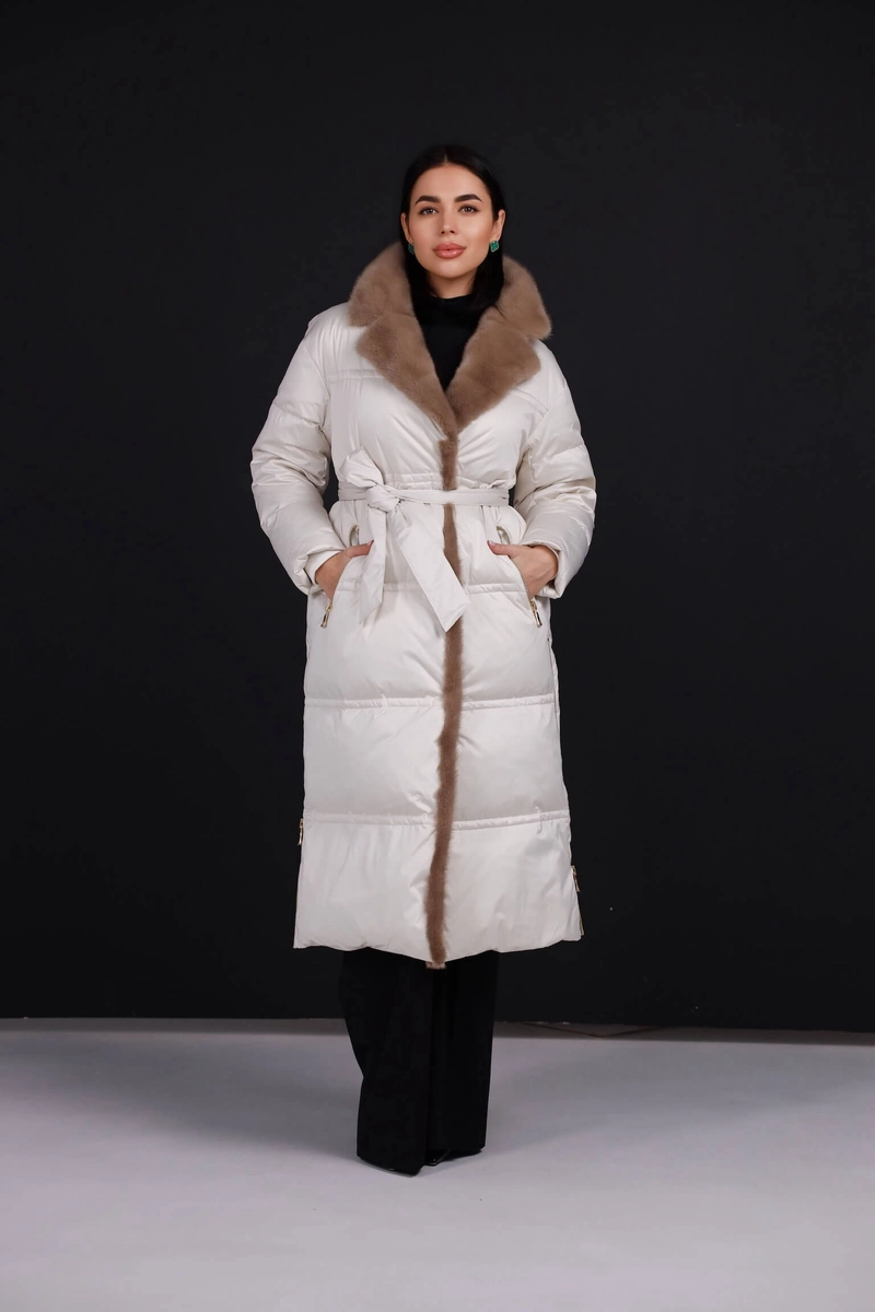Down jacket in white with mink fur trim