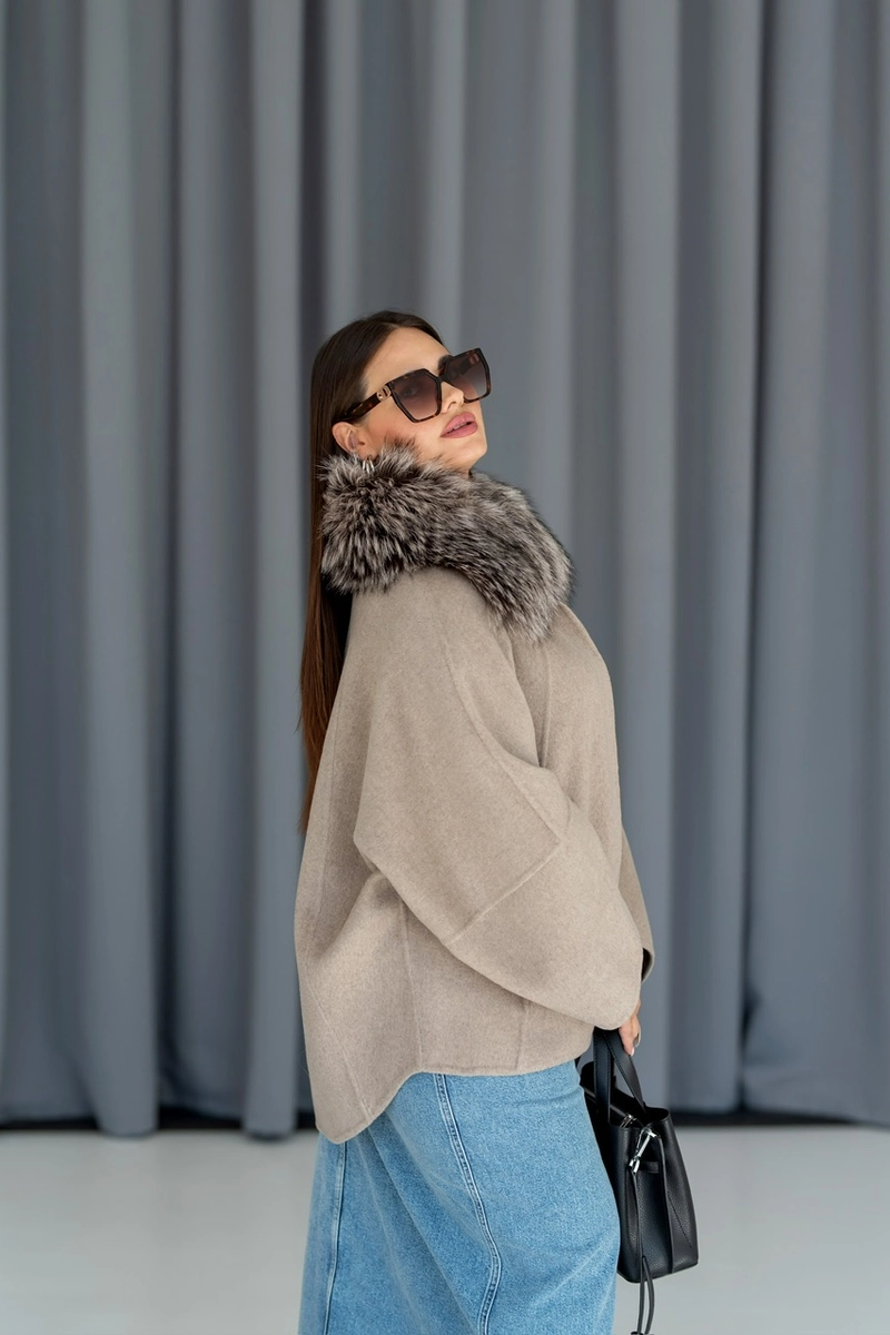 Cashmere and wool coat with fox fur