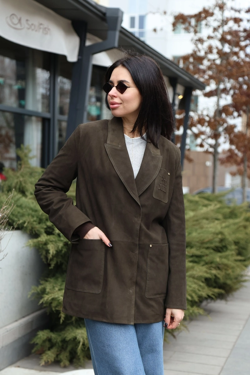 Jacket made of genuine suede in olive color