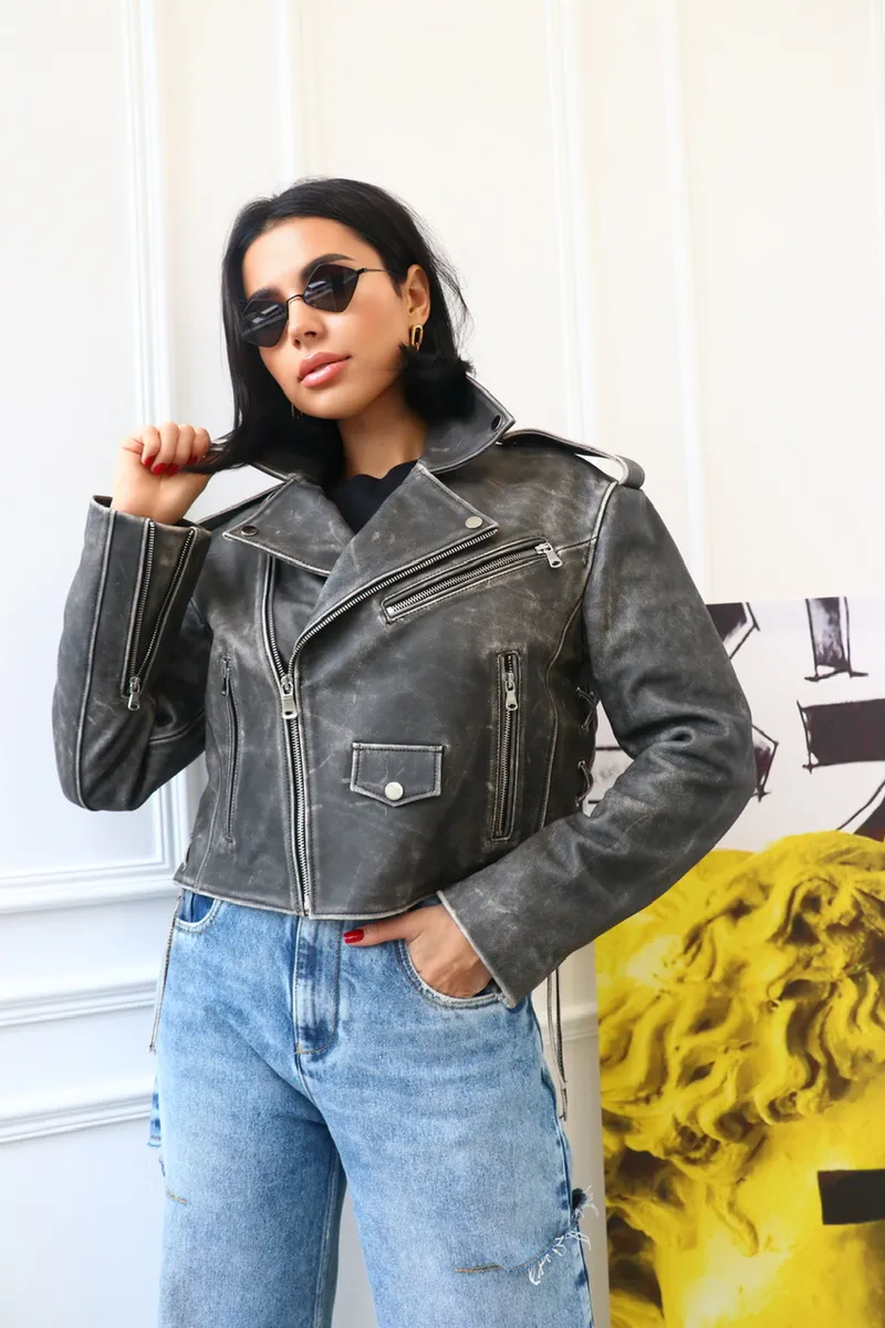 Винтажная косуха со шнуровкой 