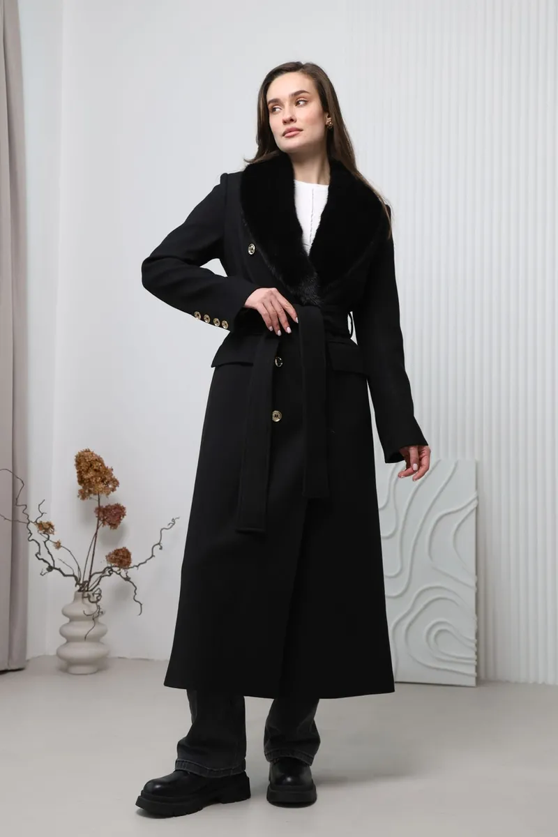 Double-breasted cashmere coat with matching mink fur