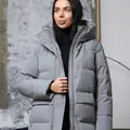 Зимний пуховик с капюшоном в сером цвете 