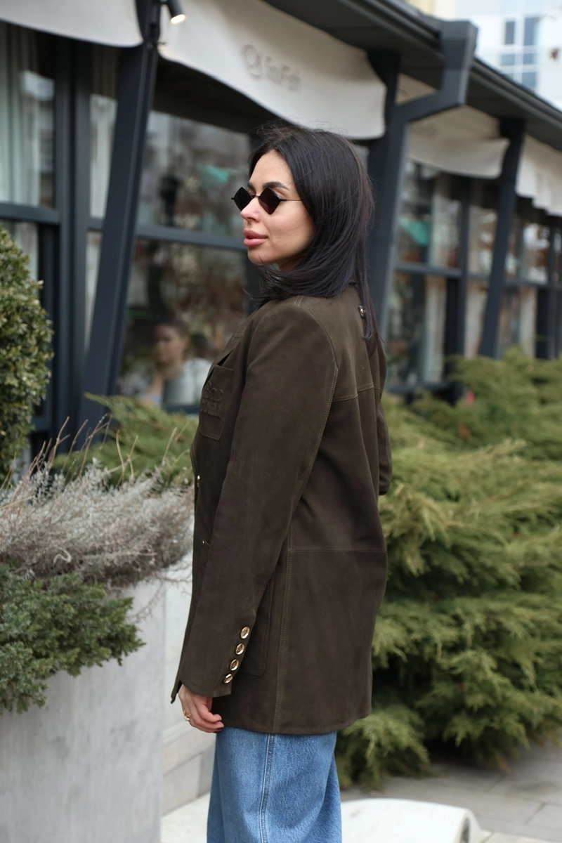 Jacket made of genuine suede in olive color