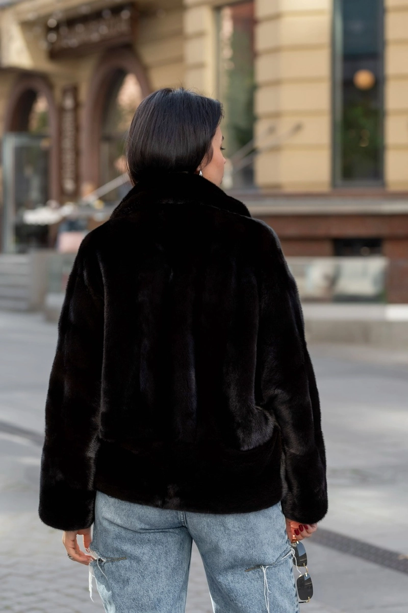Loose-fit mink fur coat