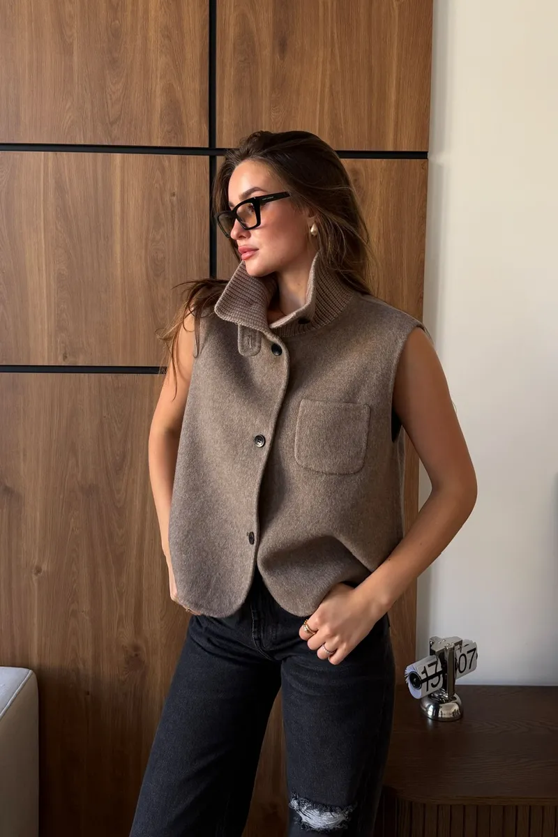 Wool two-piece set: jacket and vest