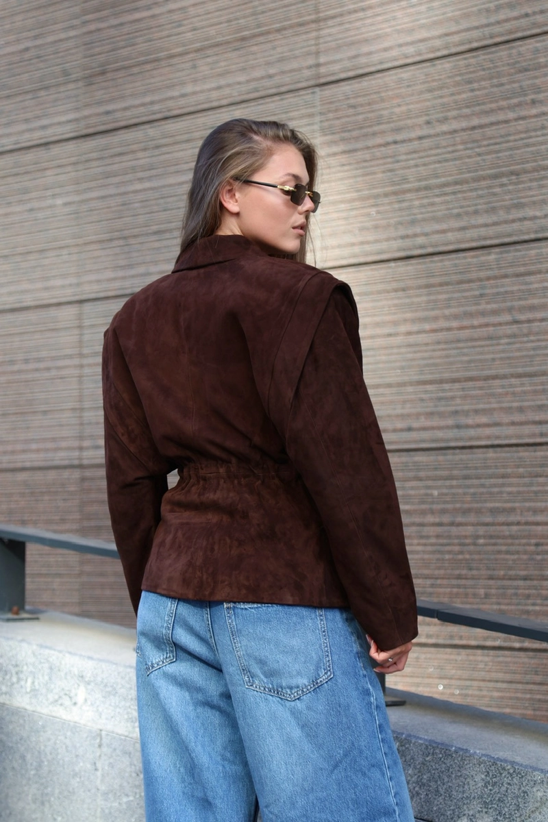 Suede jacket in a rich chocolate shade