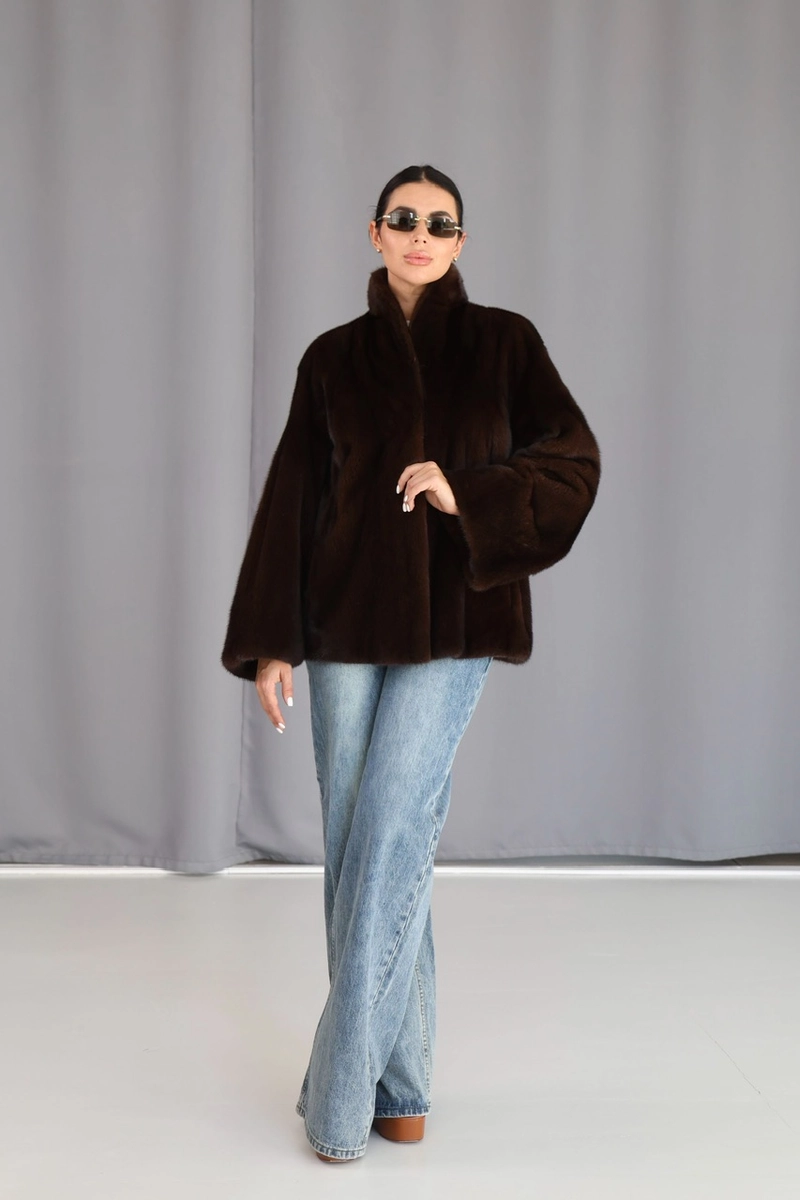 Exquisite auction-style fur coat in an “old money” aesthetic