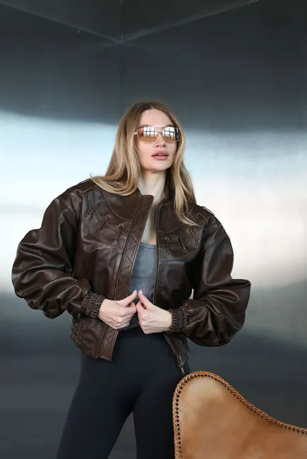 Бомбер із телячої шкіри у стилі vintage 