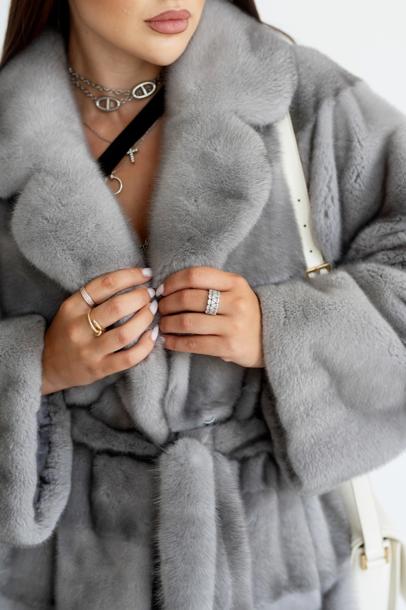 Classic mink coat in sapphire color