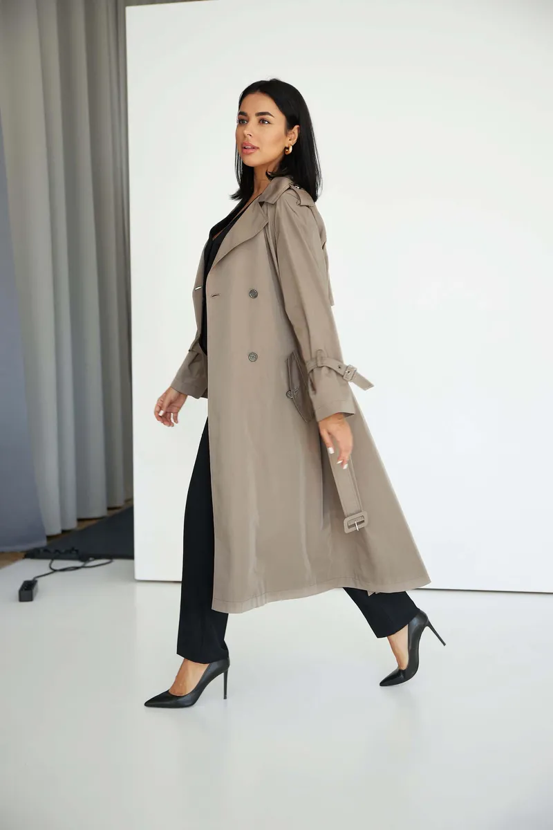 Trench coat in olive color