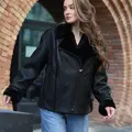 Relaxed-fit shearling coat with an English collar