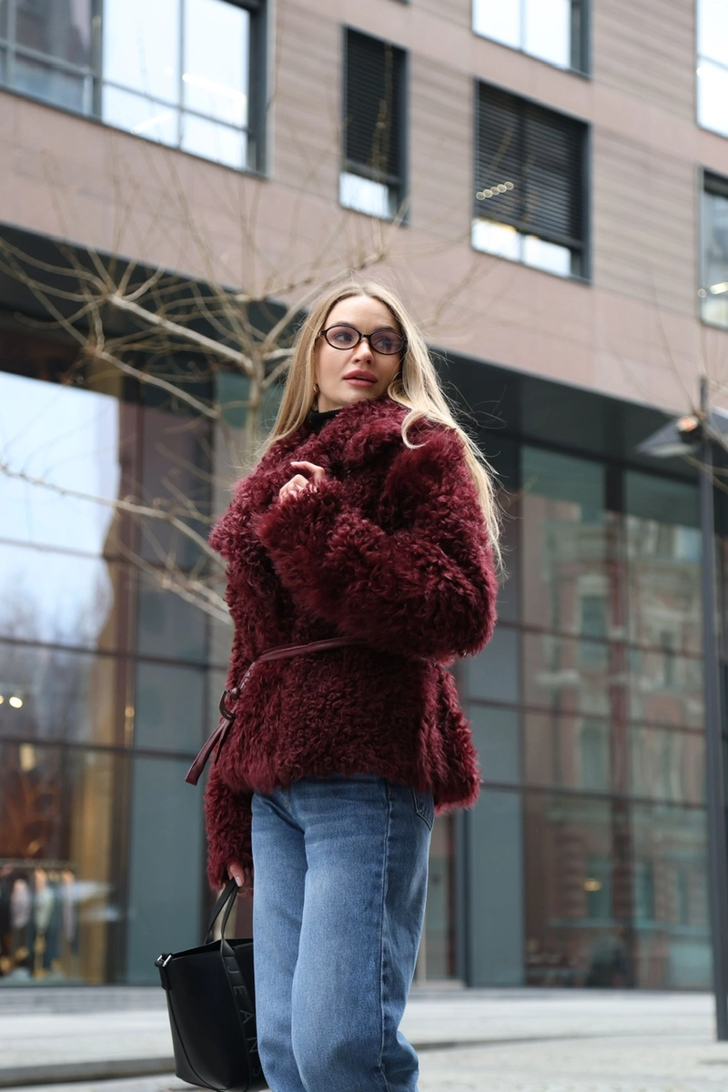 Tigrado sheepskin coat in trendy burgundy color