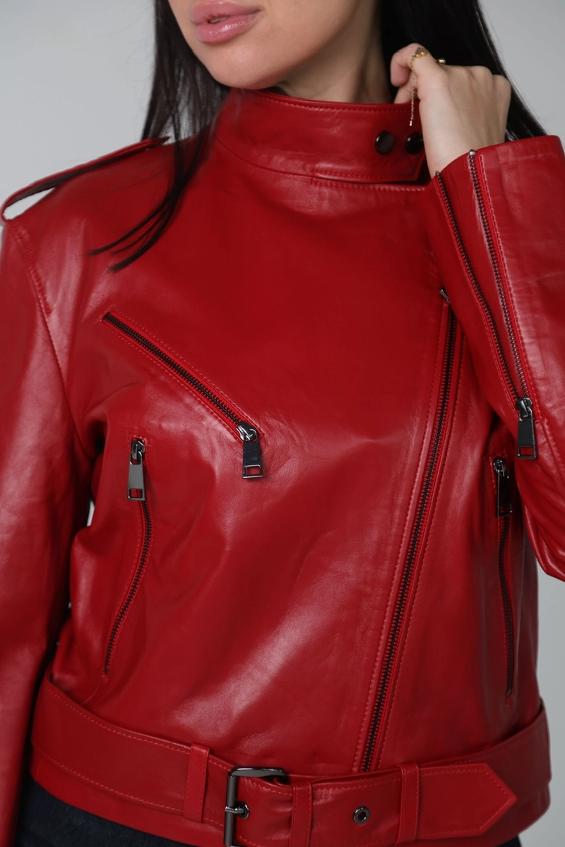 Cropped jacket in rich red colour 