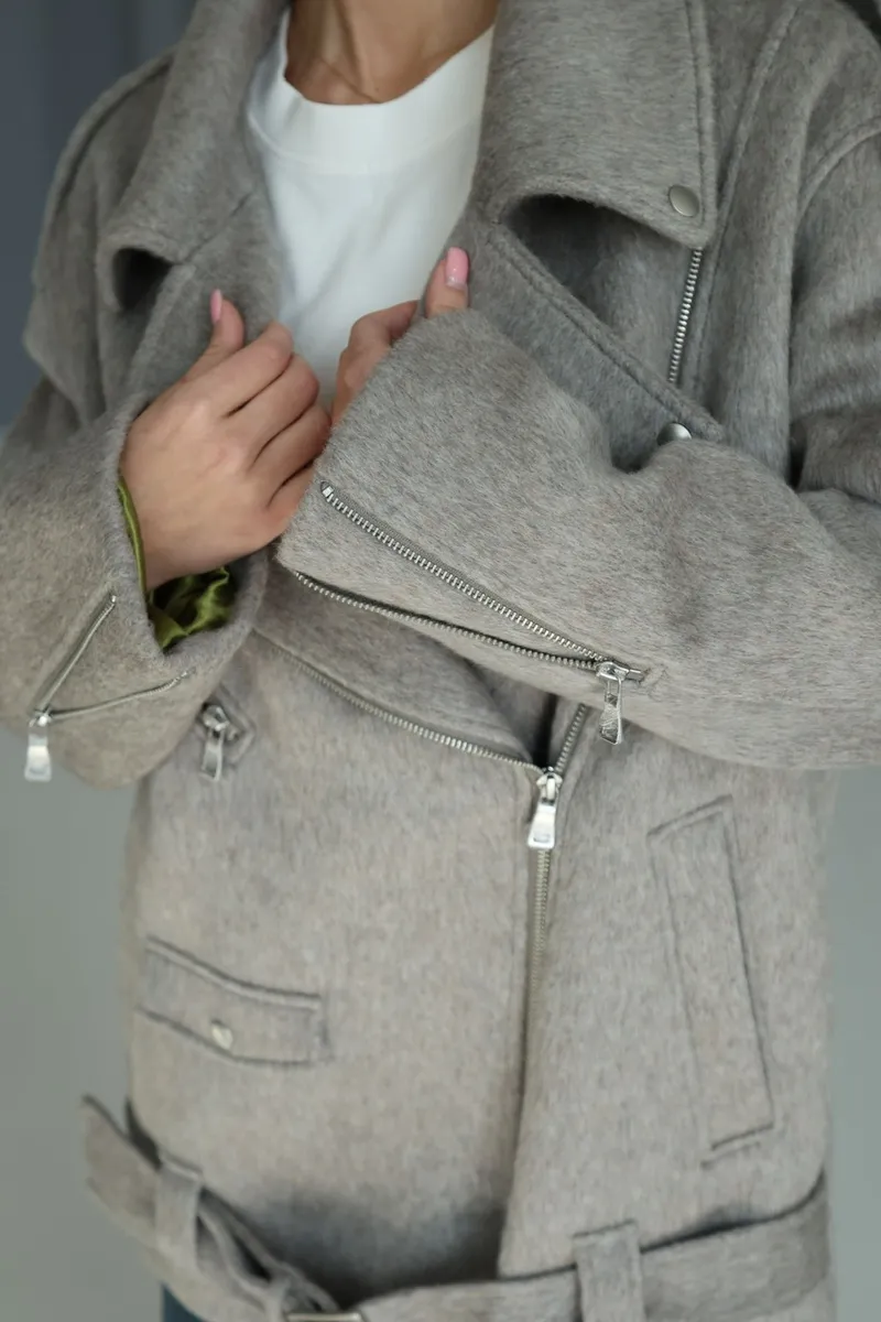 Long leather jacket made of 100% wool in grey