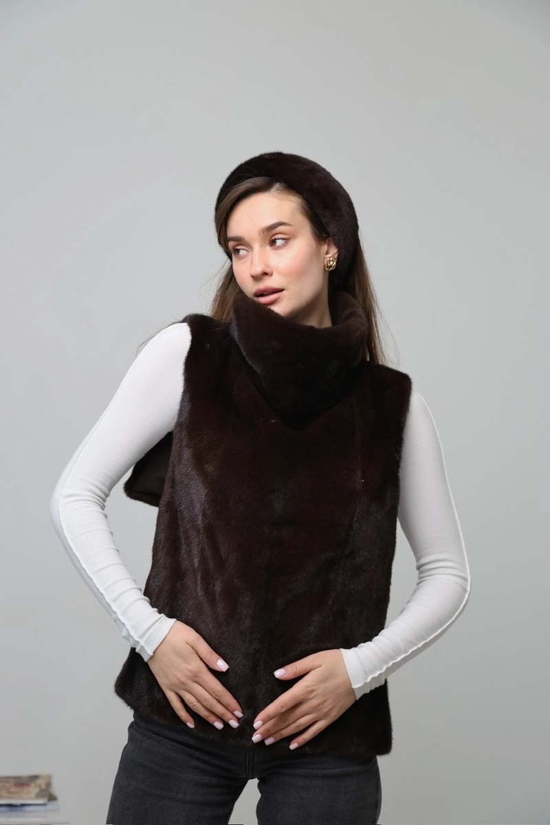 Auction mink bib in chocolate color