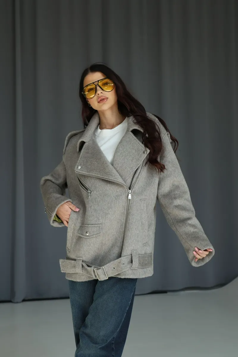 Long leather jacket made of 100% wool in grey
