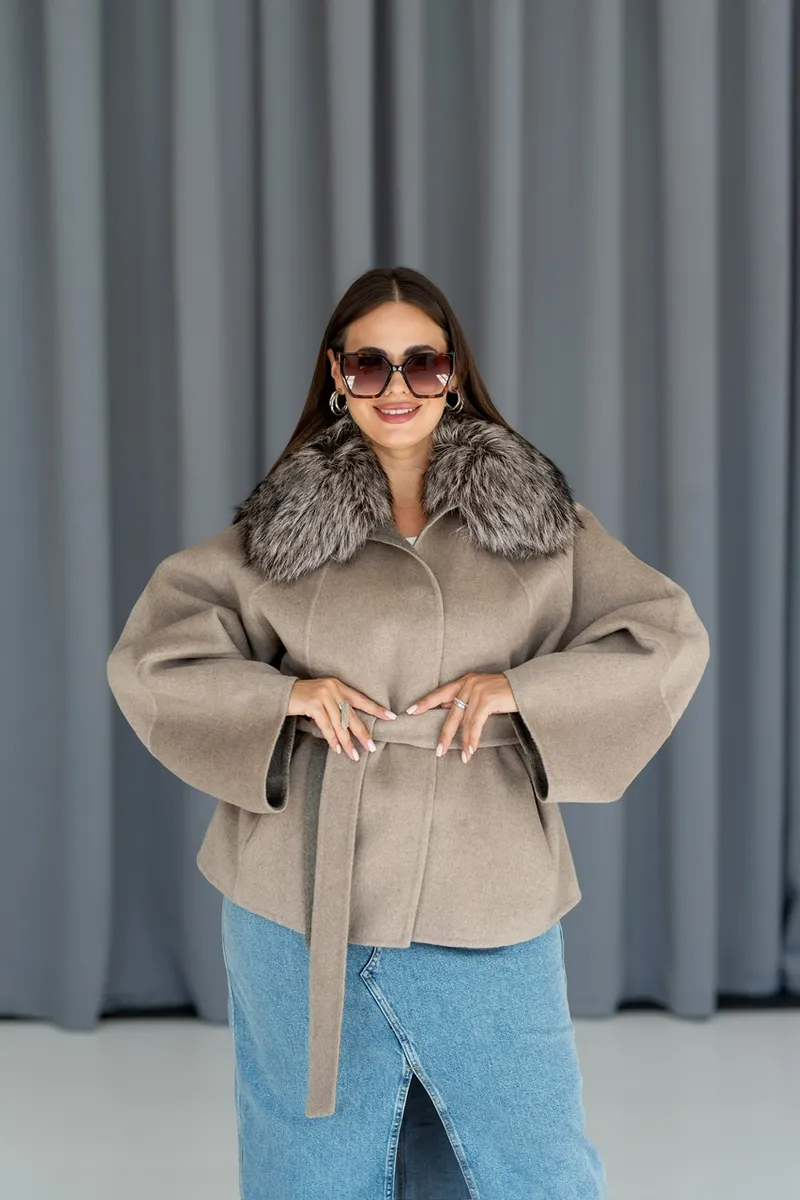 Cashmere and wool coat with fox fur