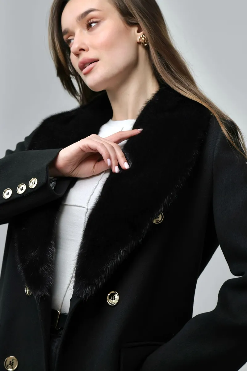 Double-breasted cashmere coat with matching mink fur
