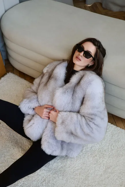 Fox fur coat without a collar