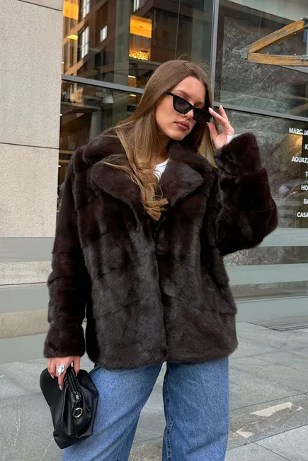 Mink fur coat with diagonally arranged fur panels