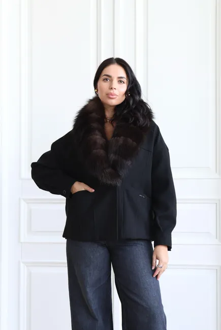 Premium coat crafted from Italian Marini fabric