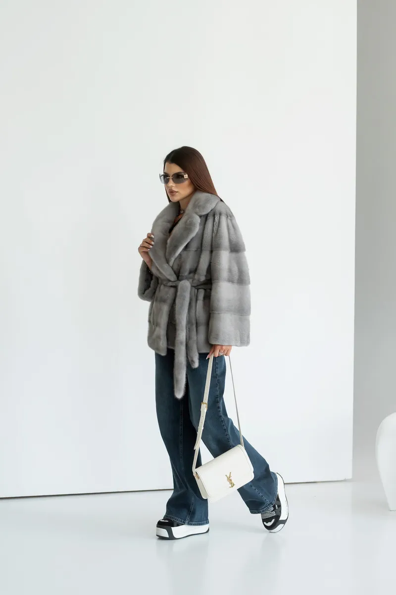Classic mink coat in sapphire color