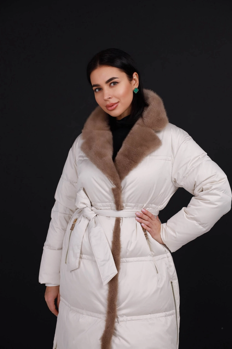 Down jacket in white with mink fur trim