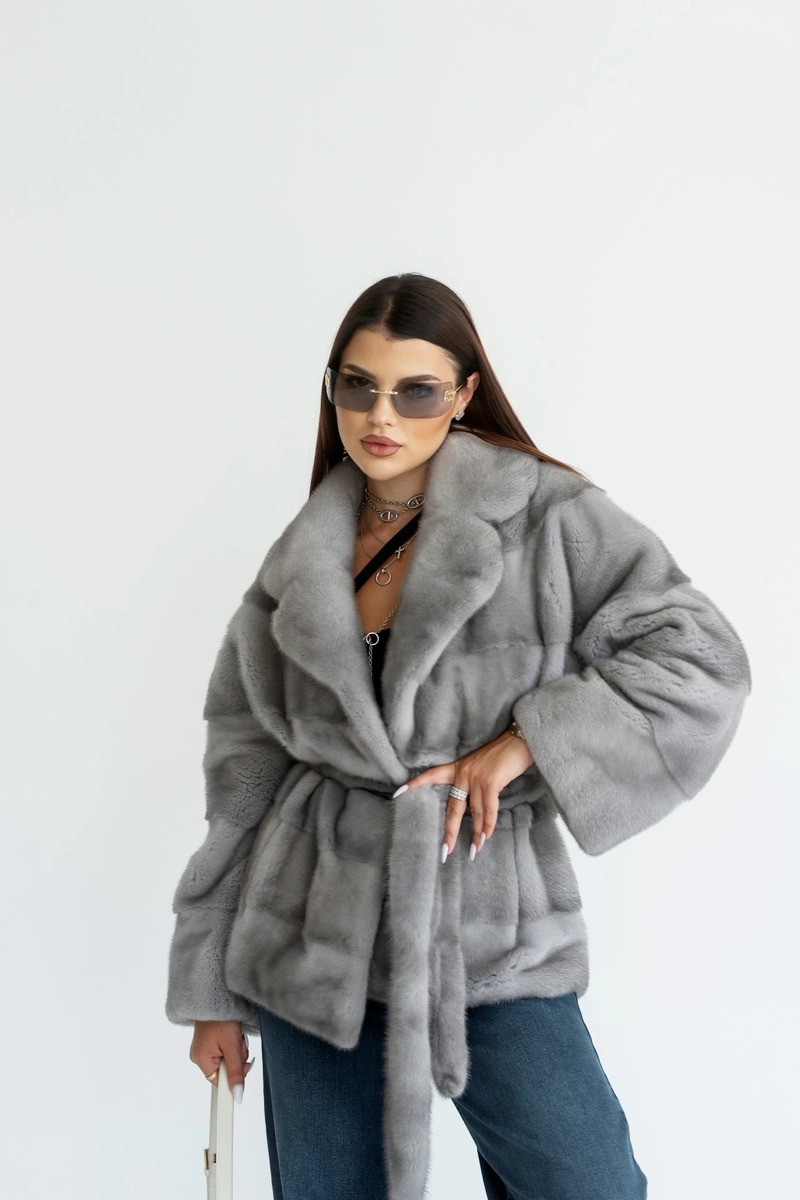 Classic mink coat in sapphire color