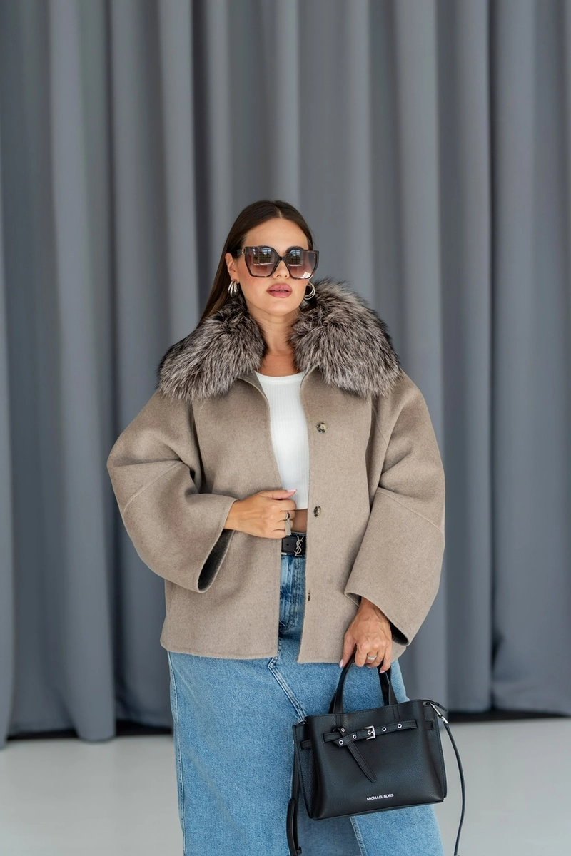 Cashmere and wool coat with fox fur