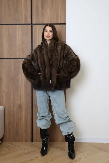 Premium Fisher fur coat with a relaxed silhouette