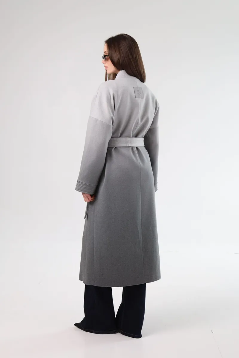 Cashmere coat with an ombré effect