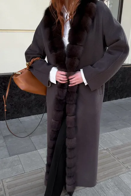 Пальто з кашеміру Loro Piana з хутром соболя 