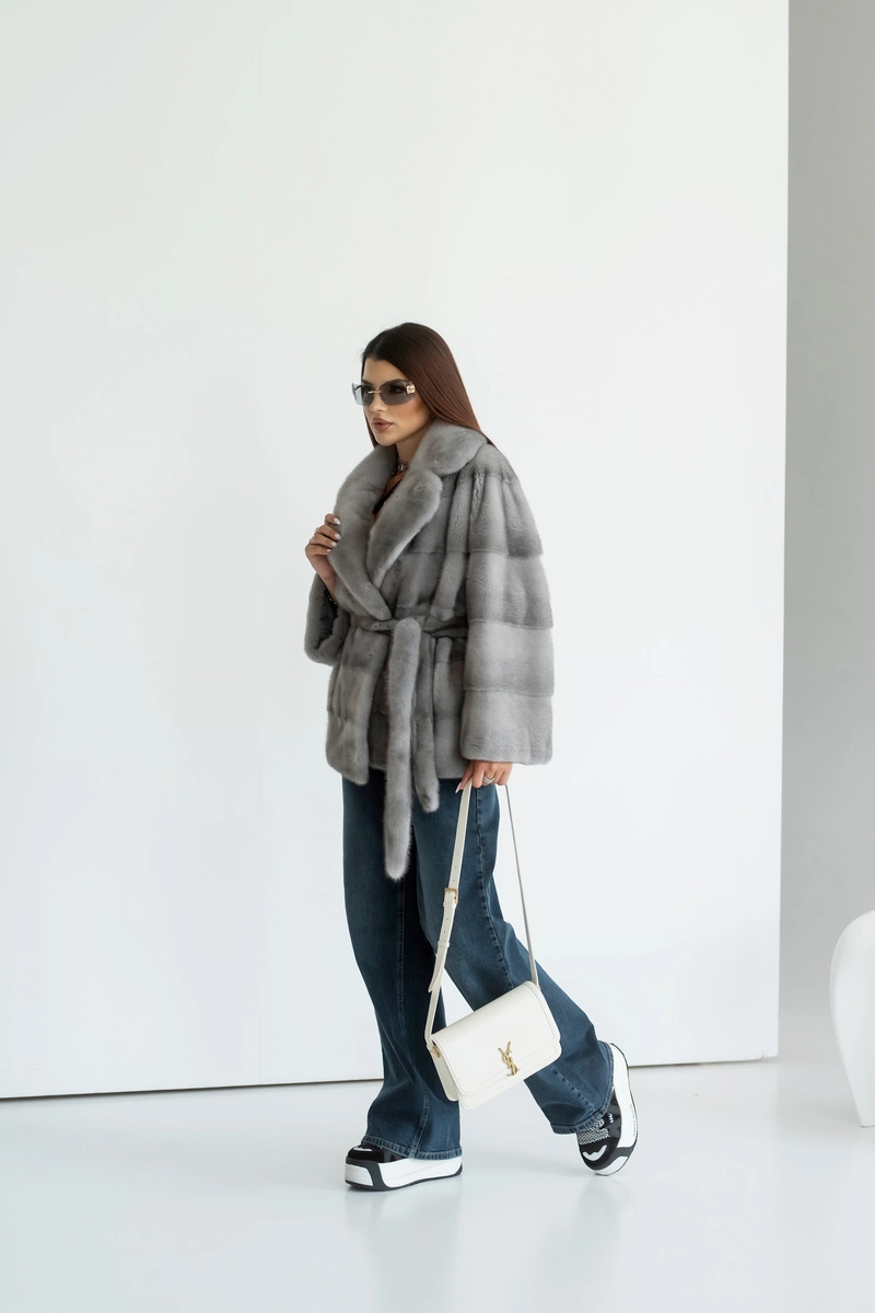 Classic mink coat in sapphire color