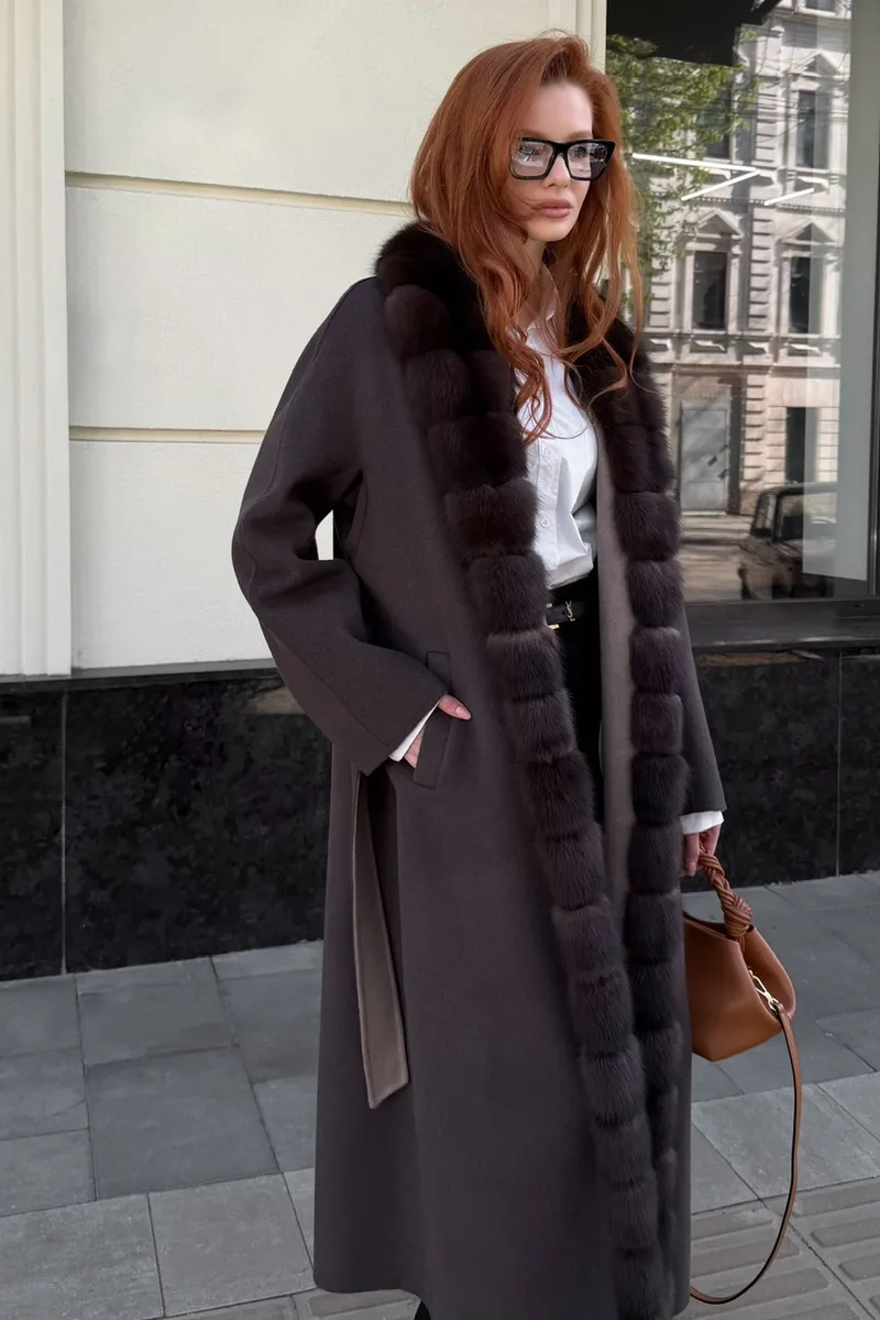 Luxurious coat made of Loro Piana cashmere