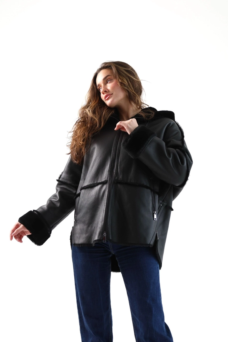 Дублянка із овчини merino з капюшоном 