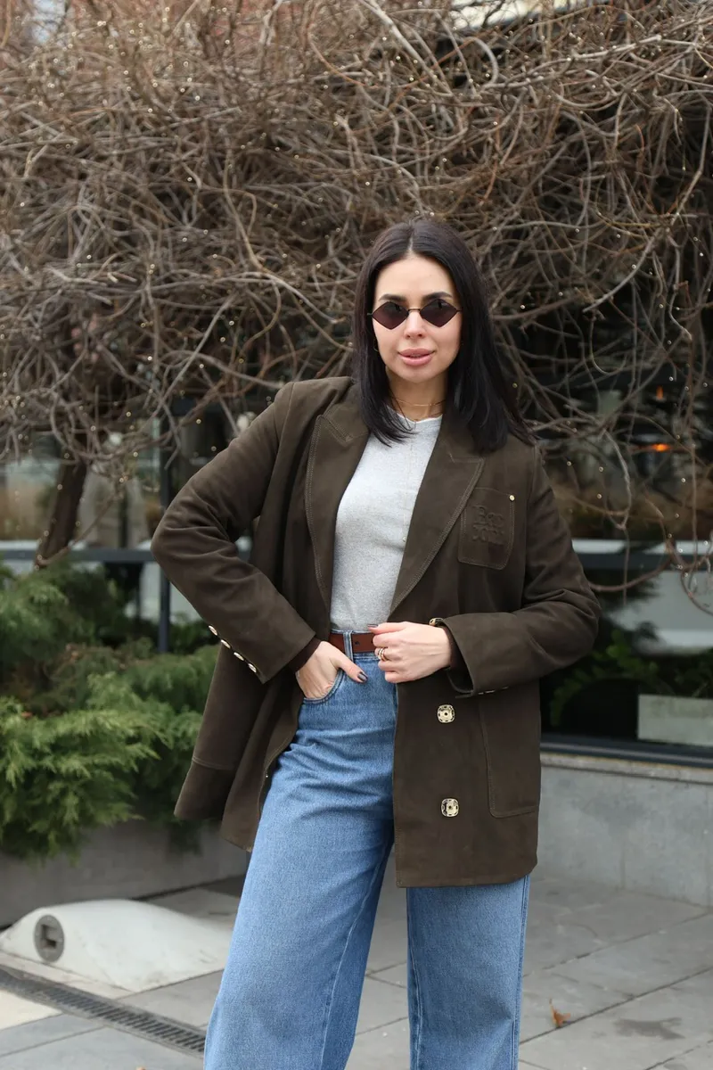 Jacket made of genuine suede in olive color