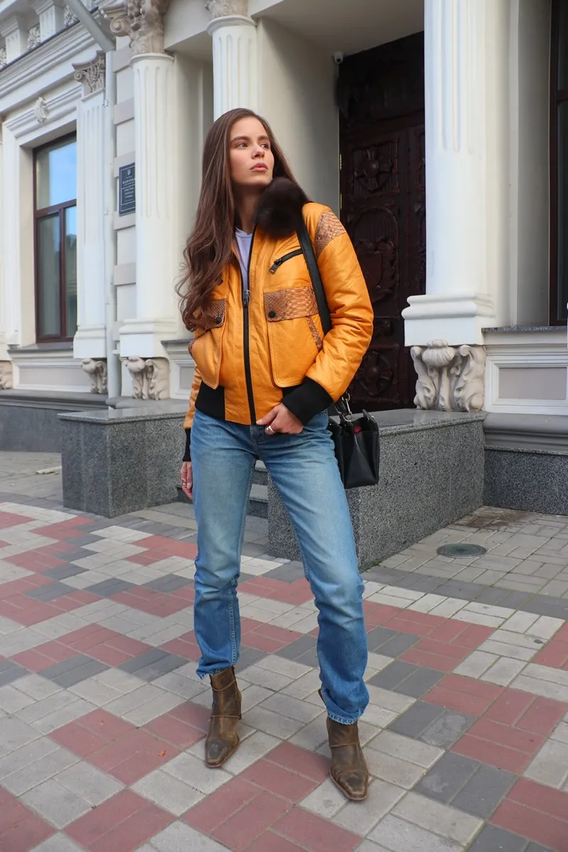 Куртка зі шкіри зі вставками з пітона