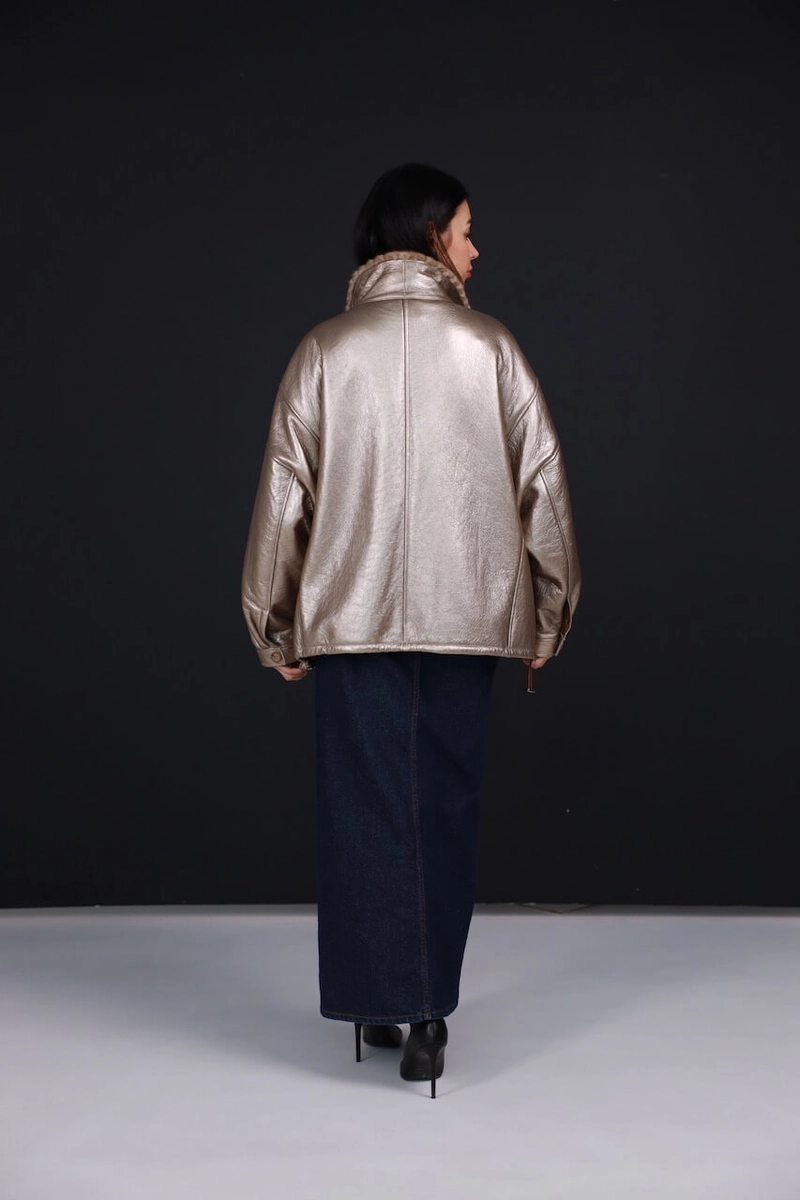 Дубленка oversize в золотом цвете