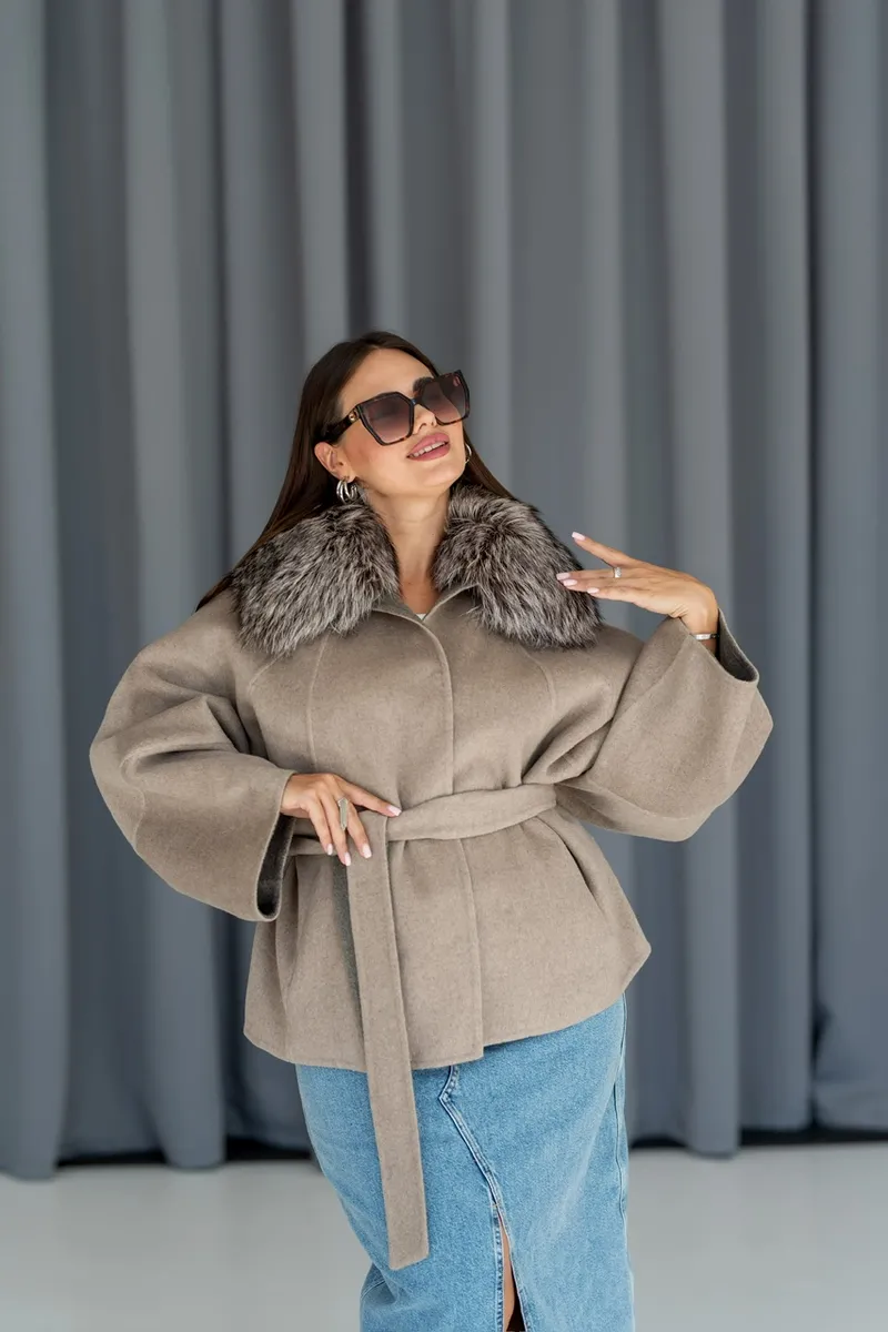 Cashmere and wool coat with fox fur