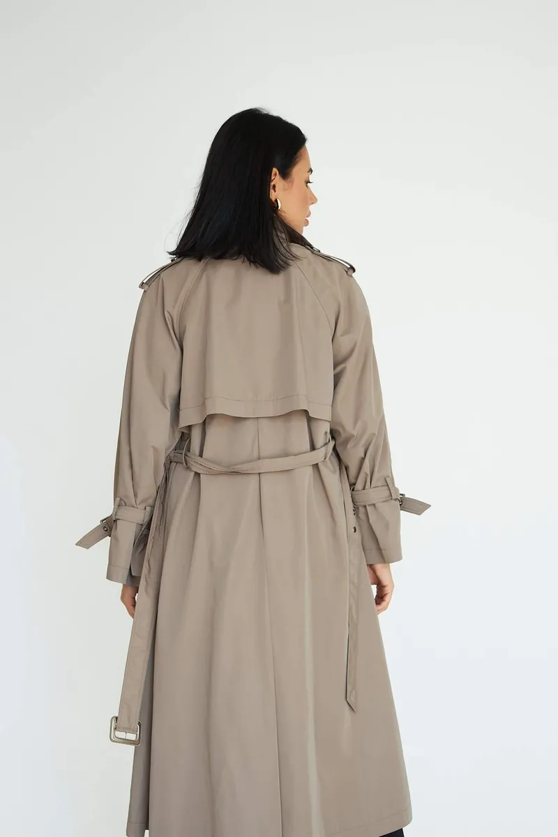 Trench coat in olive color