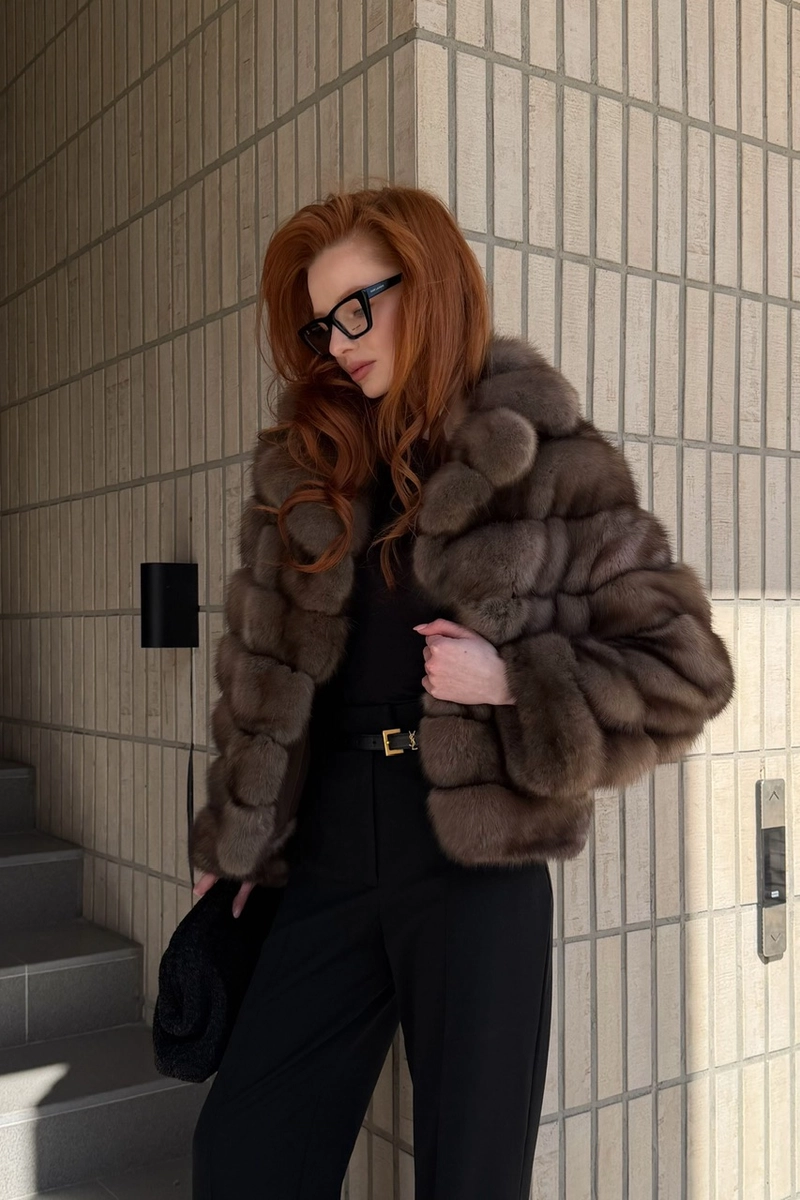 Sable fur coat designed for driving comfort